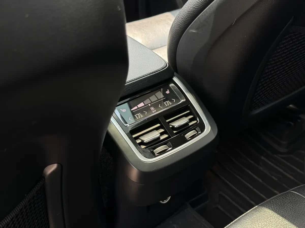 Volvo XC90 - fotografia 10