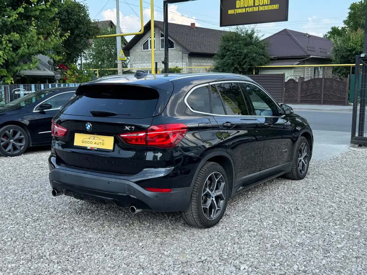 Bmw X1 - фото 4
