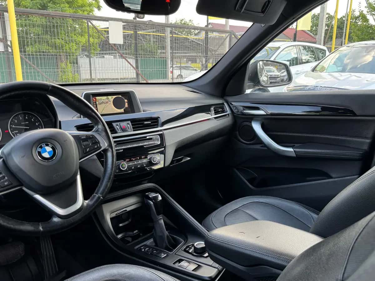 Bmw X1 - фото 10