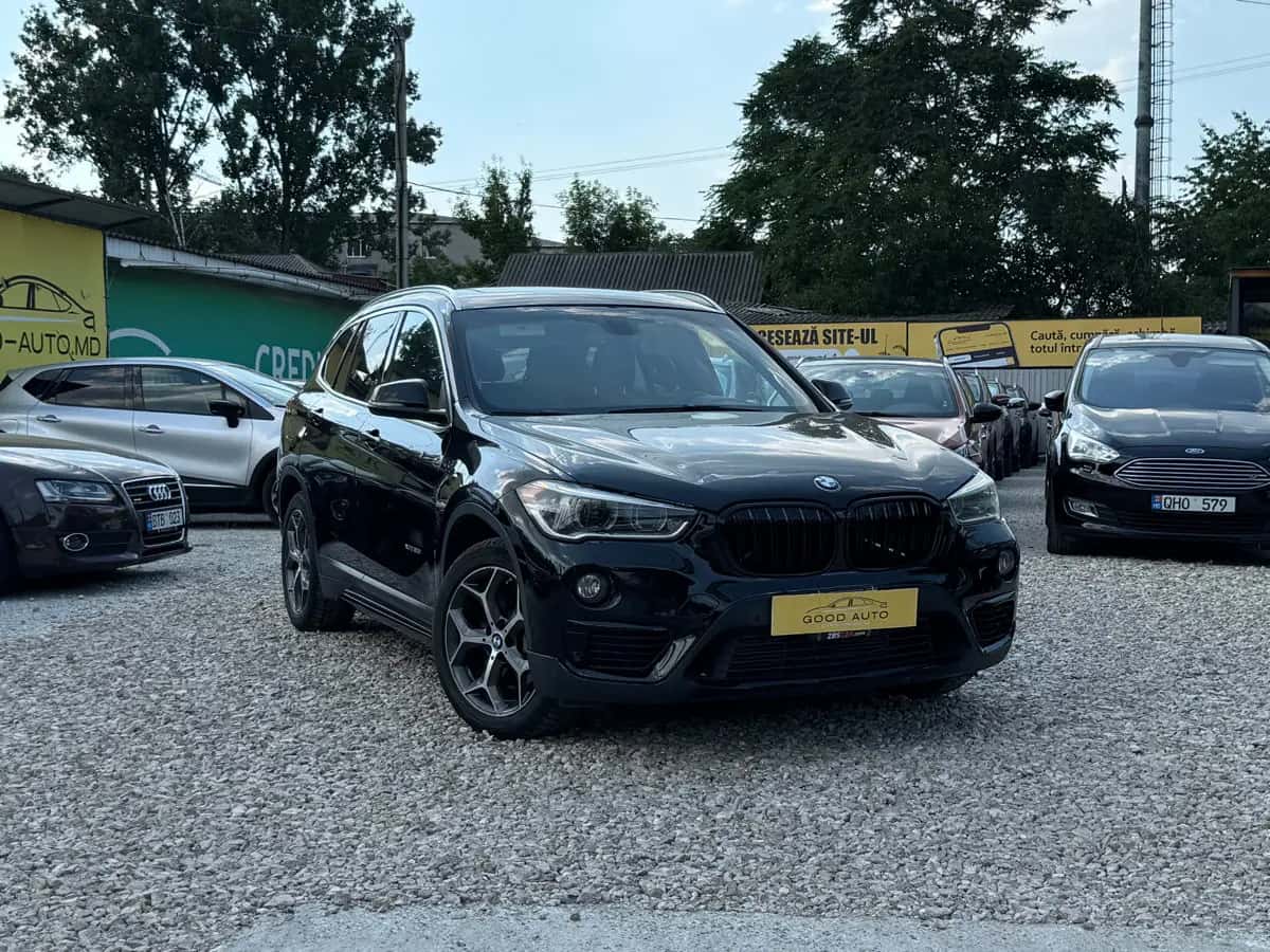Bmw X1 - фото 1