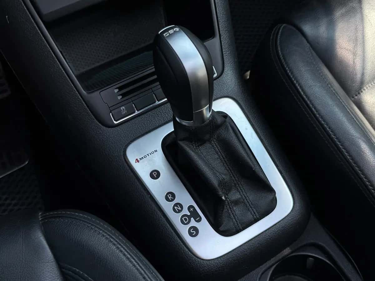 Volkswagen Tiguan - фото 13
