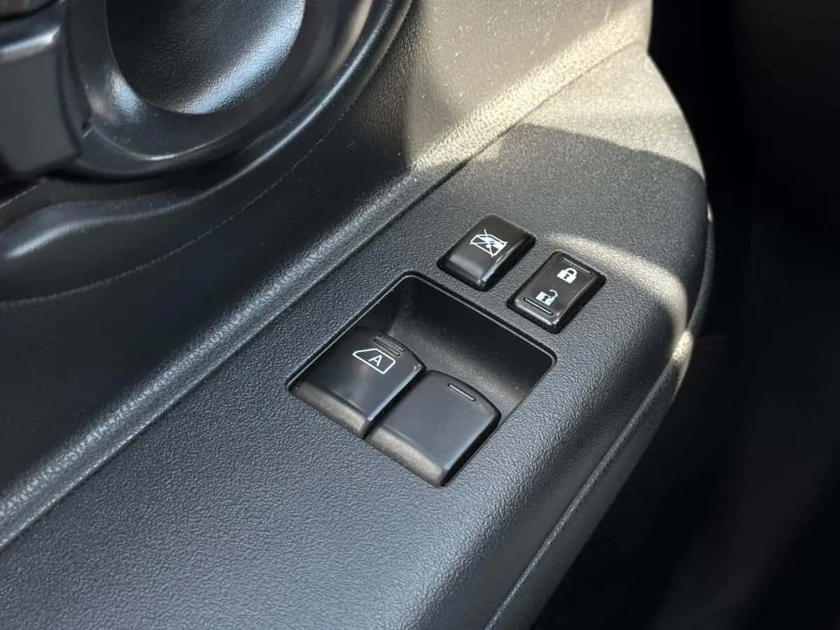 Nissan Micra - фото 15