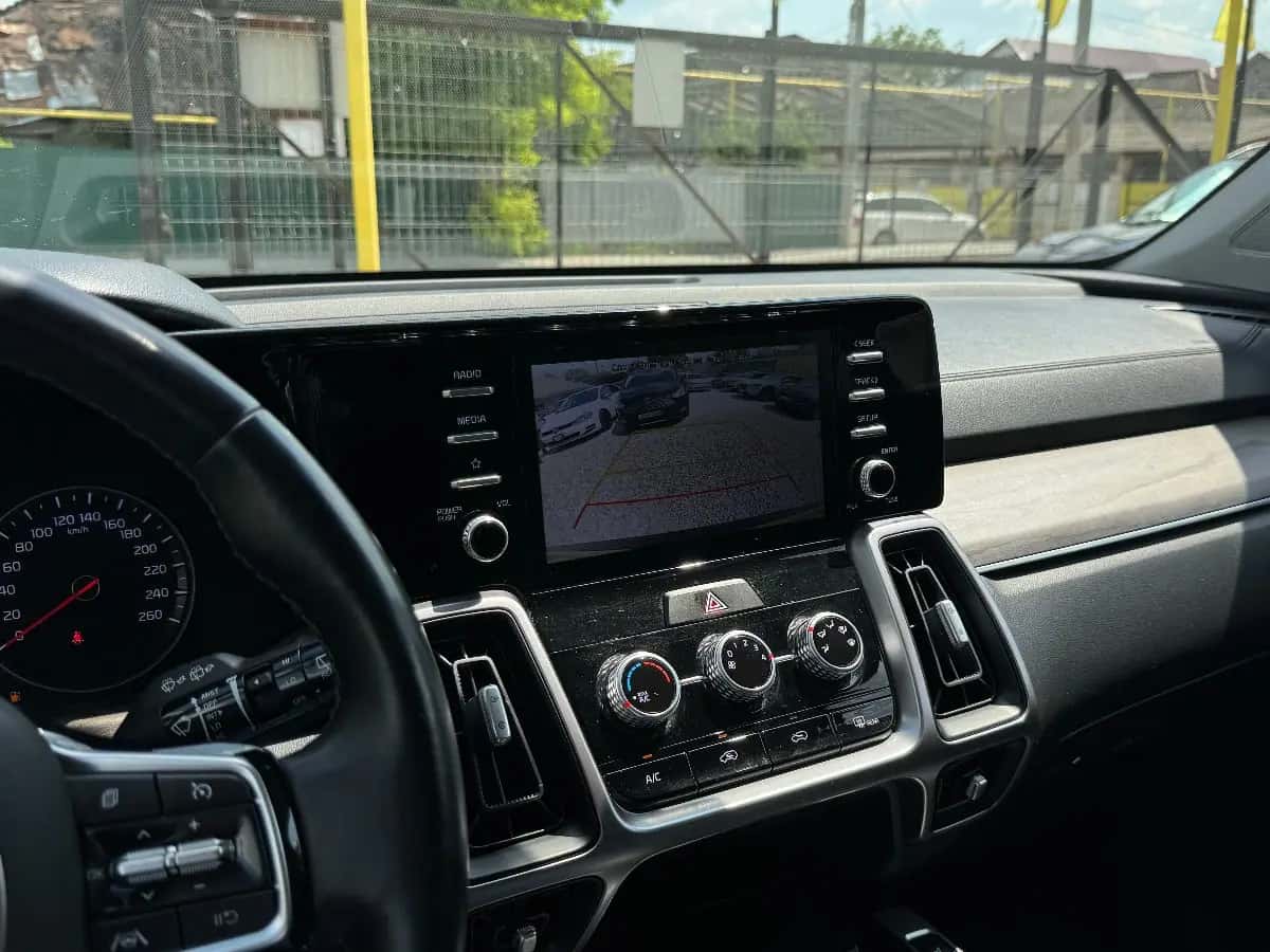 Kia Sorento - фото 17