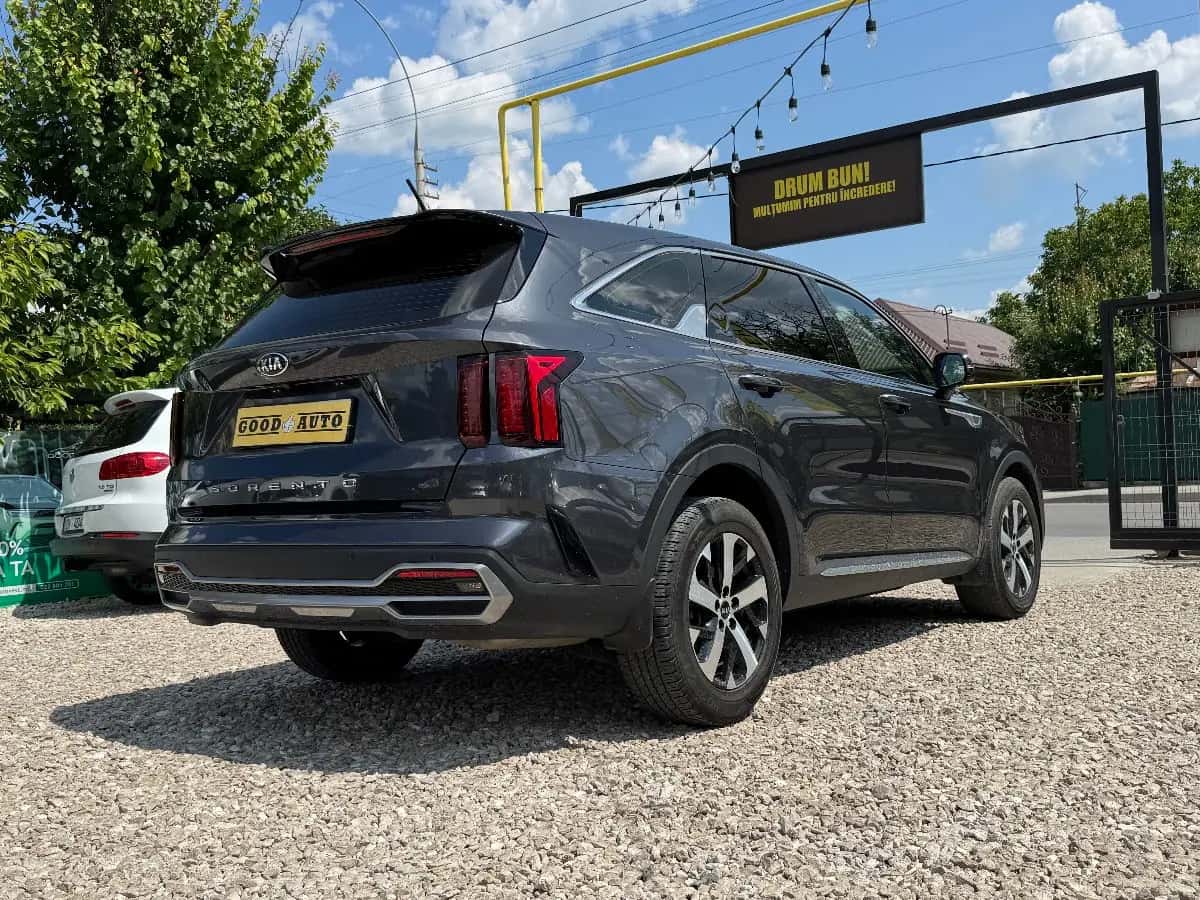 Kia Sorento - фото 7