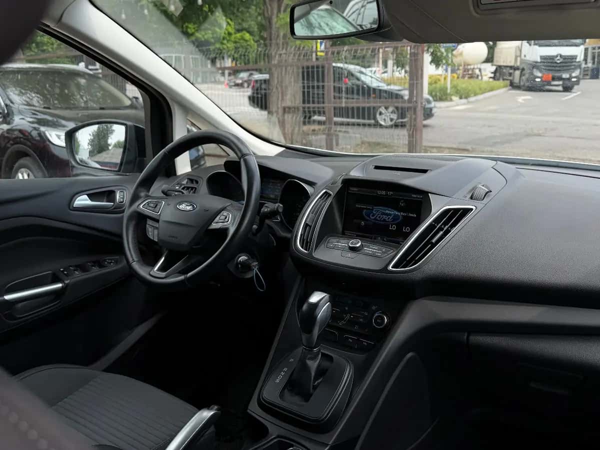 Ford Grand C-MAX - фото 10