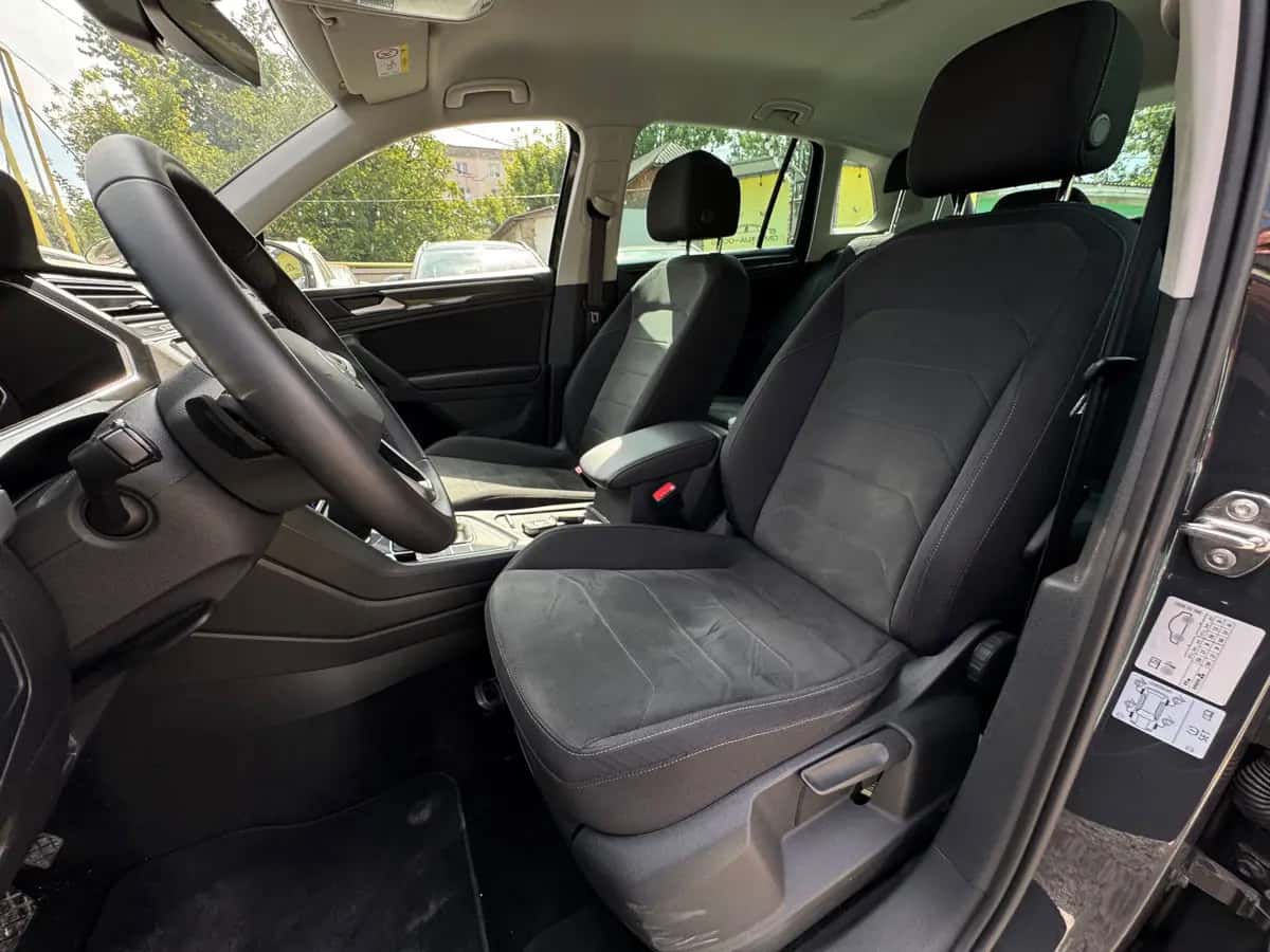 Volkswagen Tiguan - fotografia 13