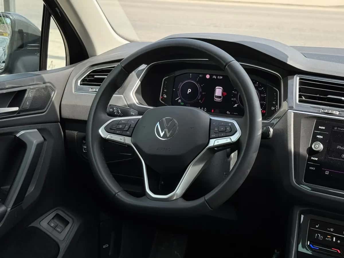 Volkswagen Tiguan - fotografia 17