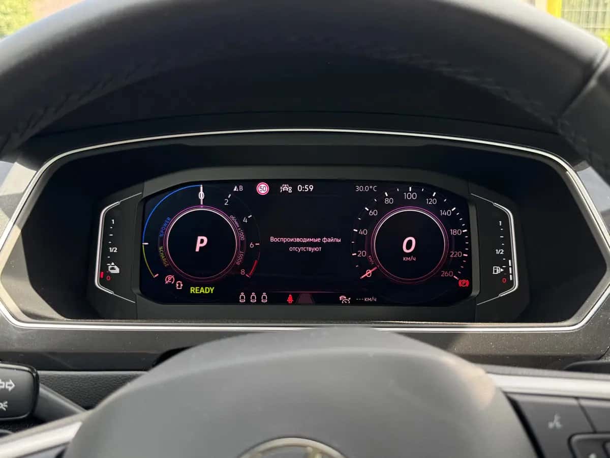 Volkswagen Tiguan - fotografia 19