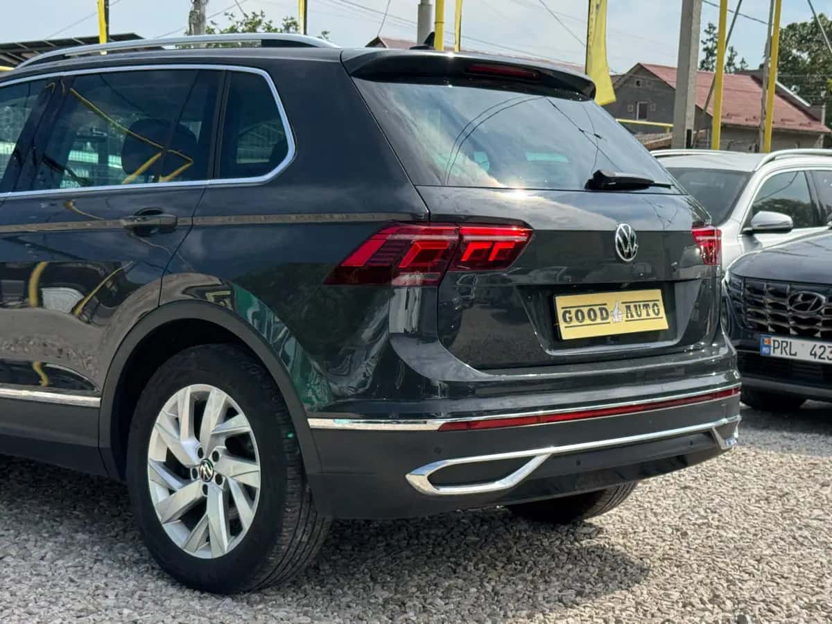 Volkswagen Tiguan - fotografia 8