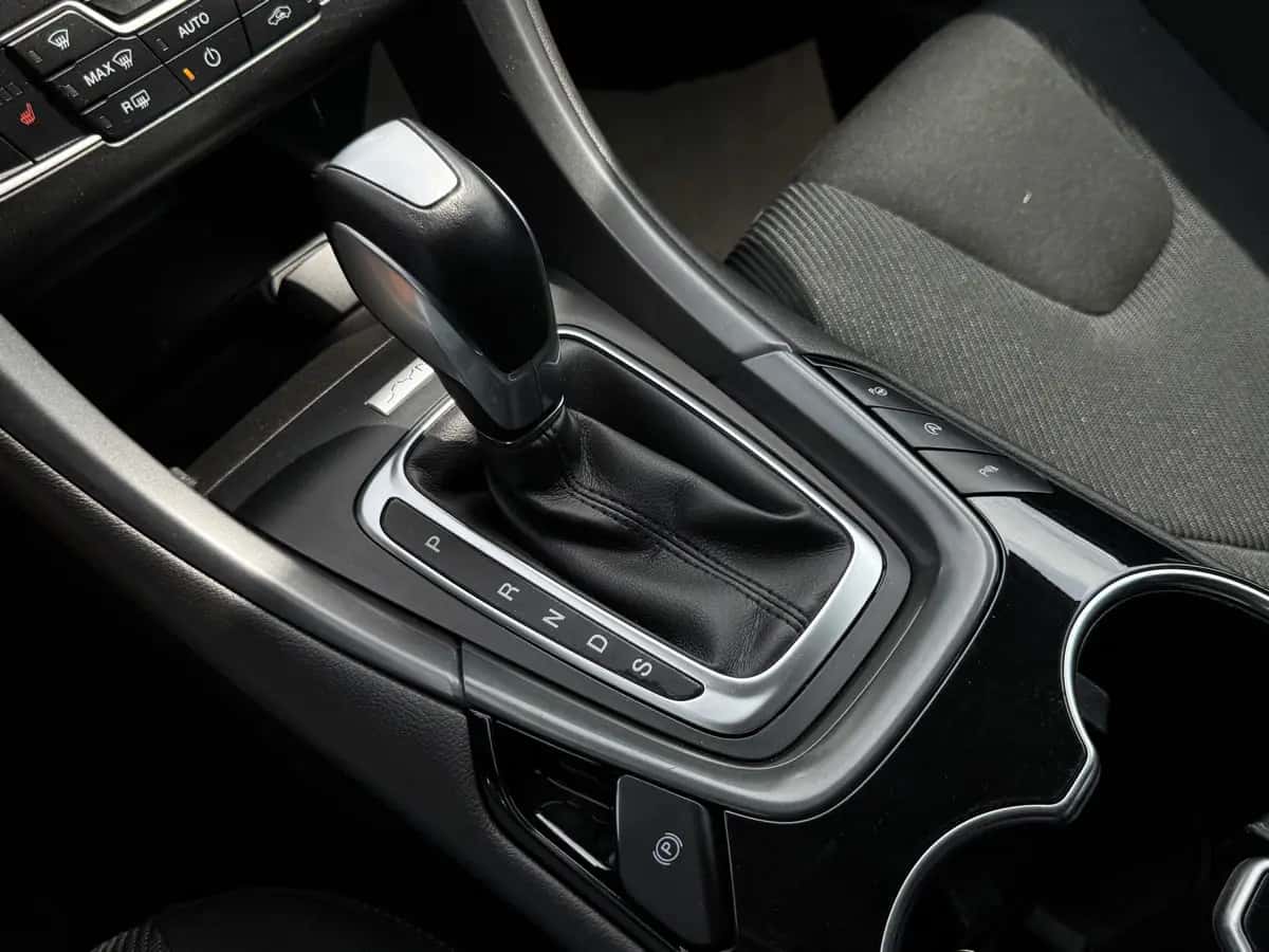 Ford Mondeo - fotografia 14