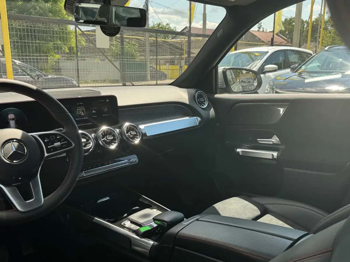 Mercedes GLB - фото 13