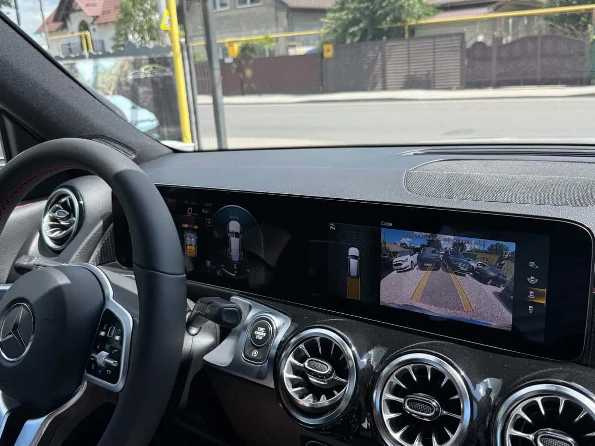 Mercedes GLB - фото 17