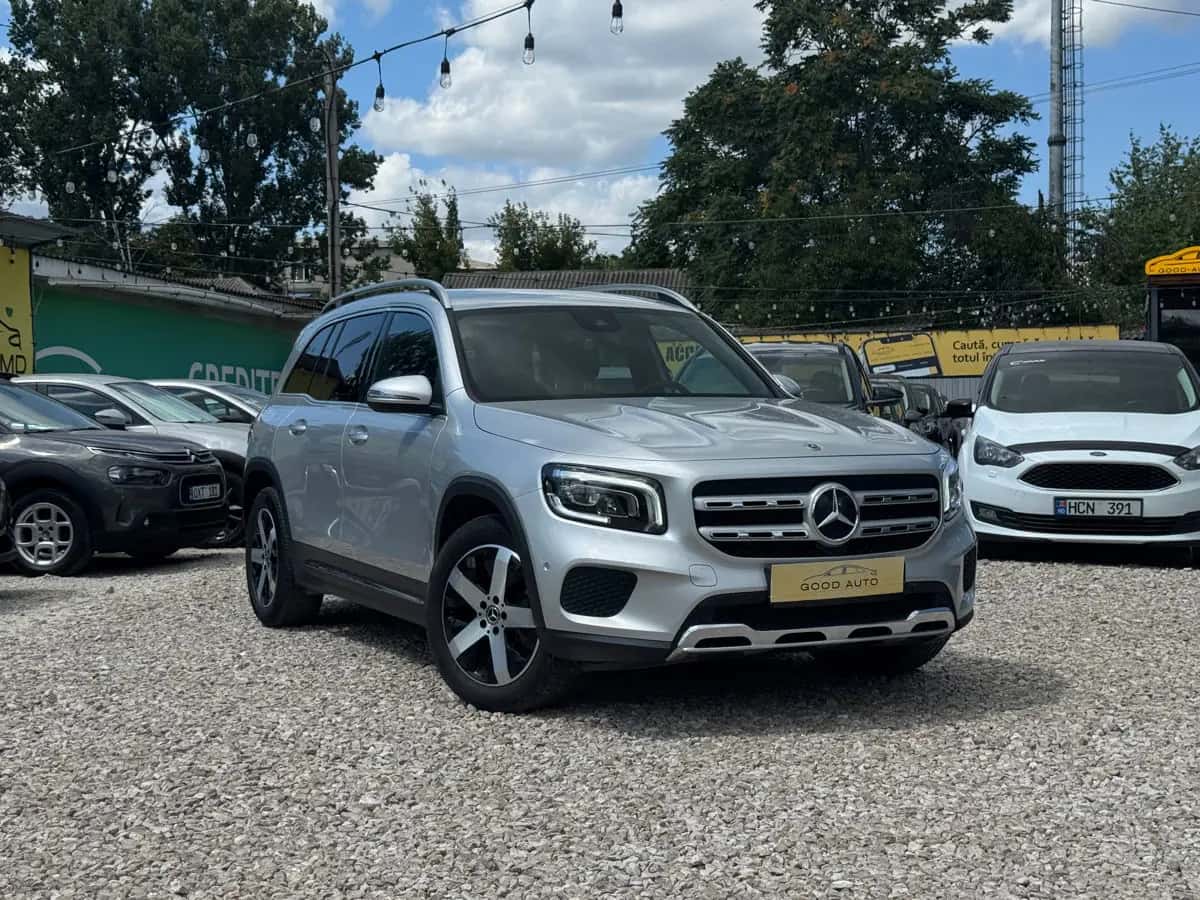 Mercedes GLB - фото 1