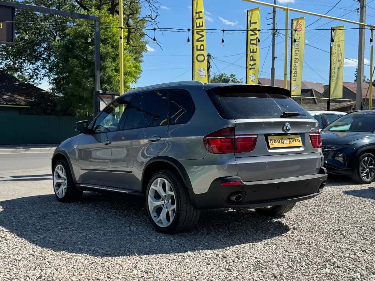 Bmw X5 - фото 5