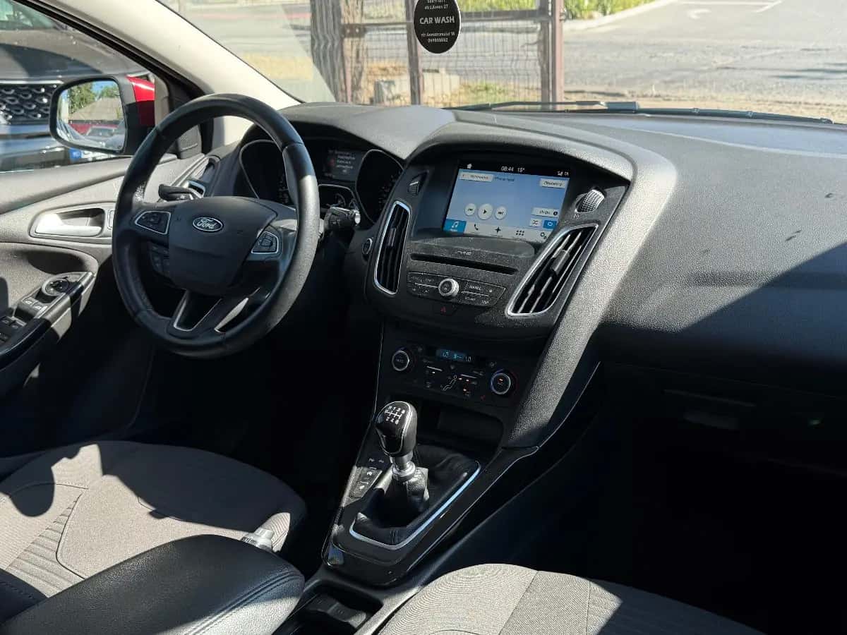 Ford Focus - fotografia 11