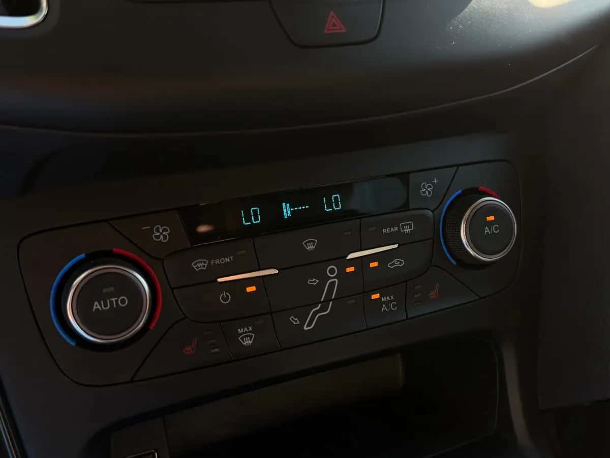 Ford Focus - fotografia 16