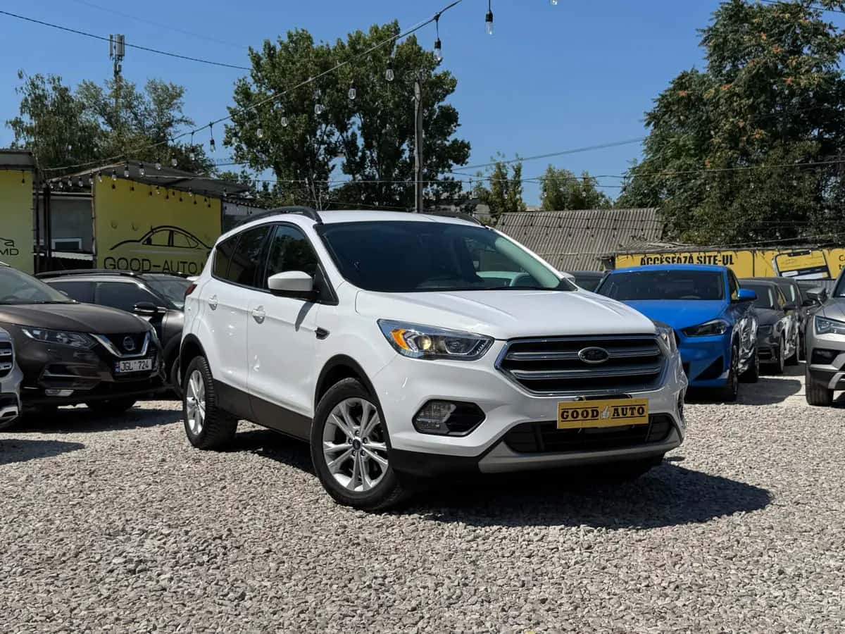 Ford Escape - фото 1
