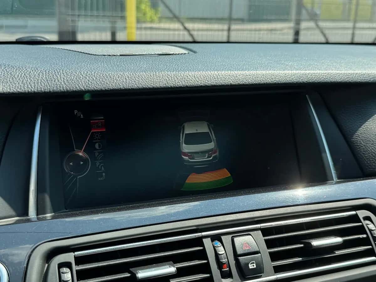 Bmw 5 Series - фото 12