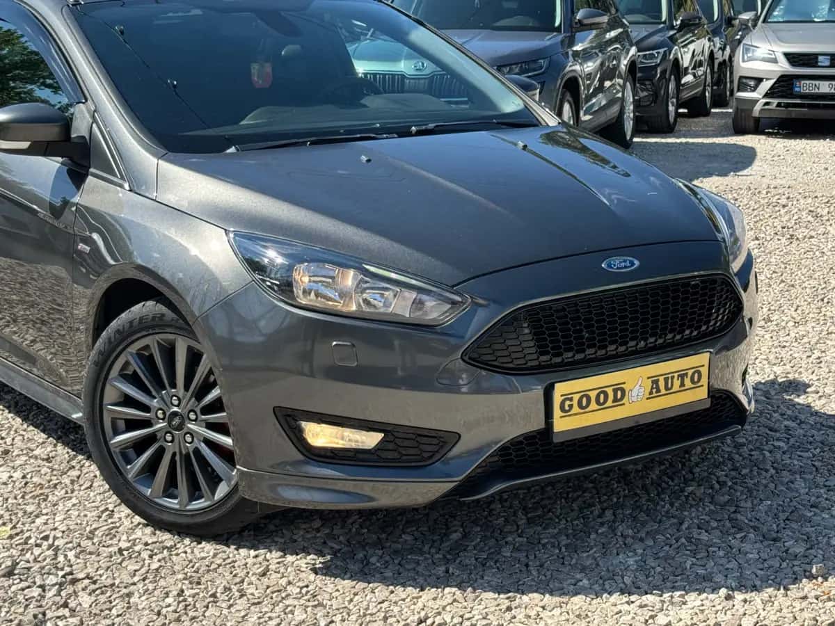 Ford Focus - фото 2