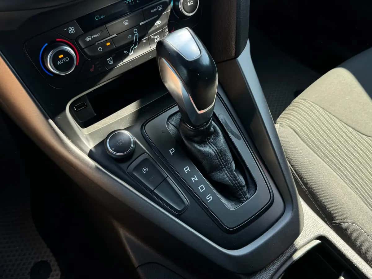 Ford Focus - фото 11