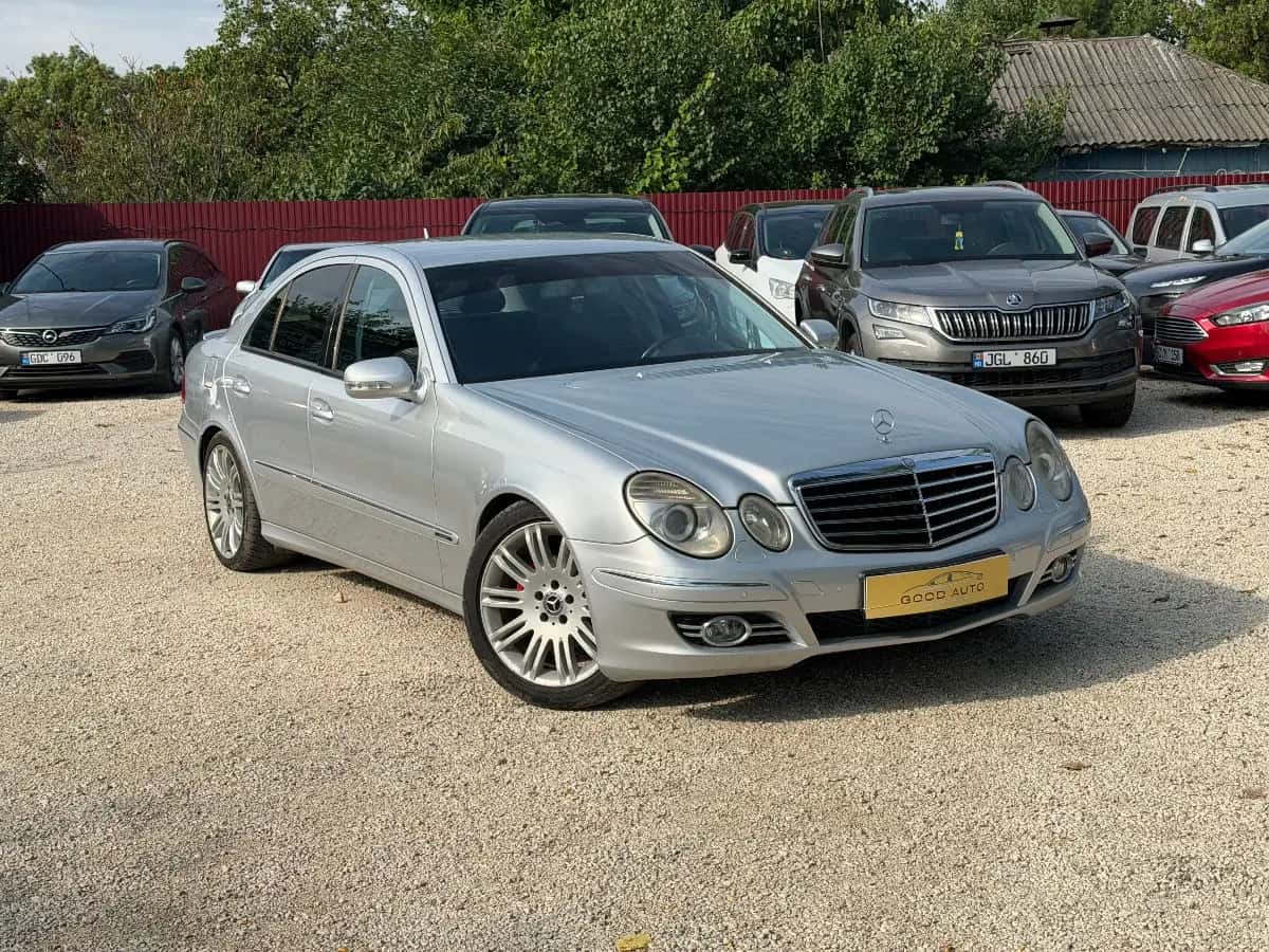Mercedes E-Class - фото 1