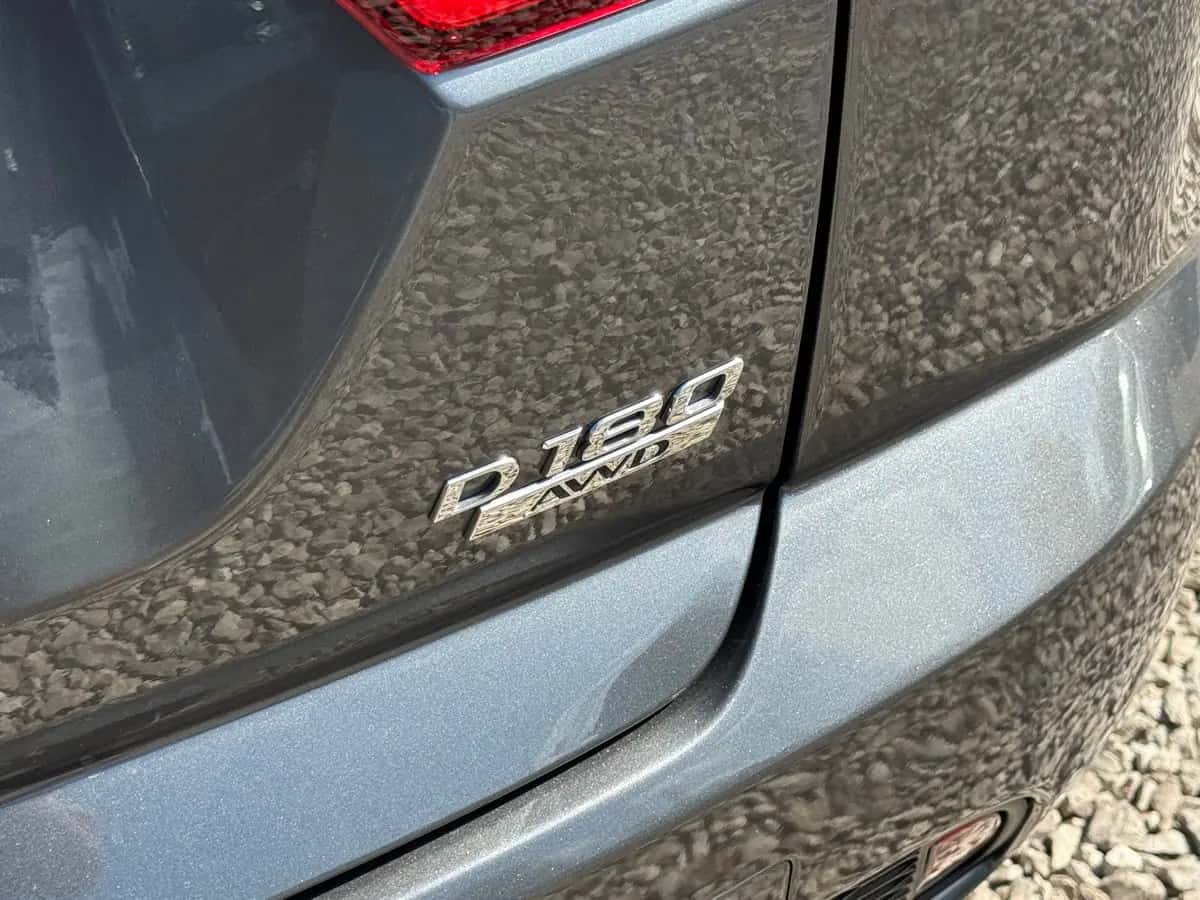 Jaguar E-Pace - фото 9