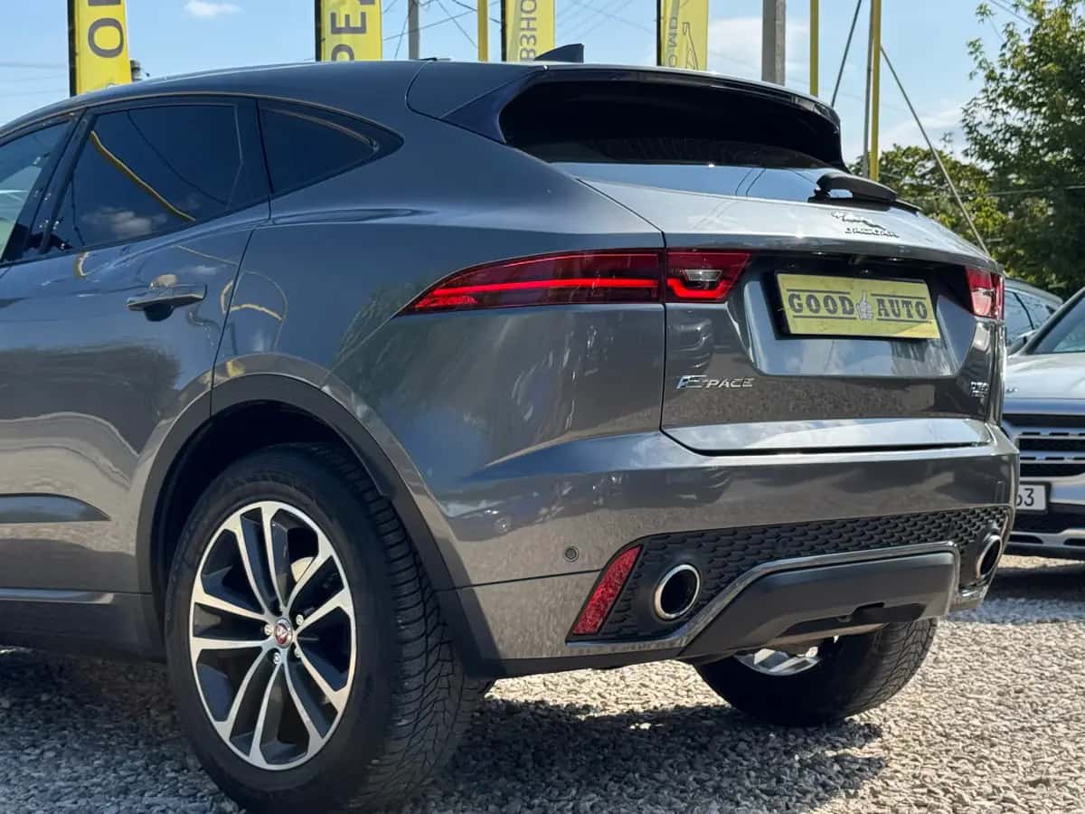 Jaguar E-Pace - фото 10