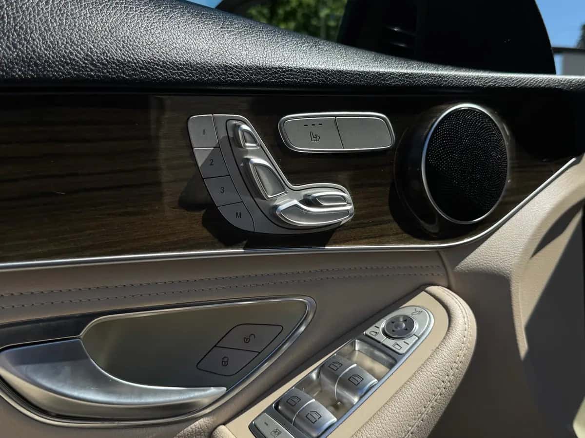 Mercedes C-Class - фото 13