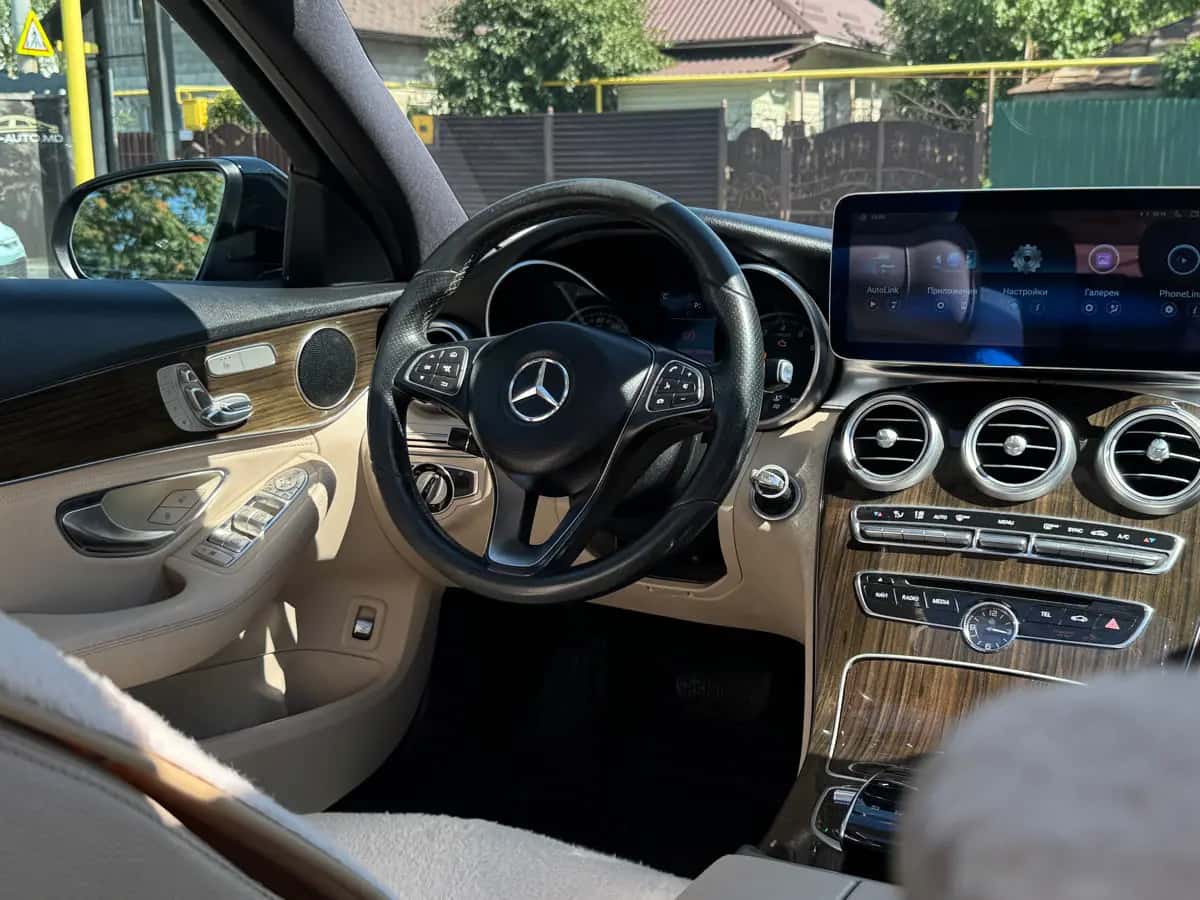 Mercedes C-Class - фото 19