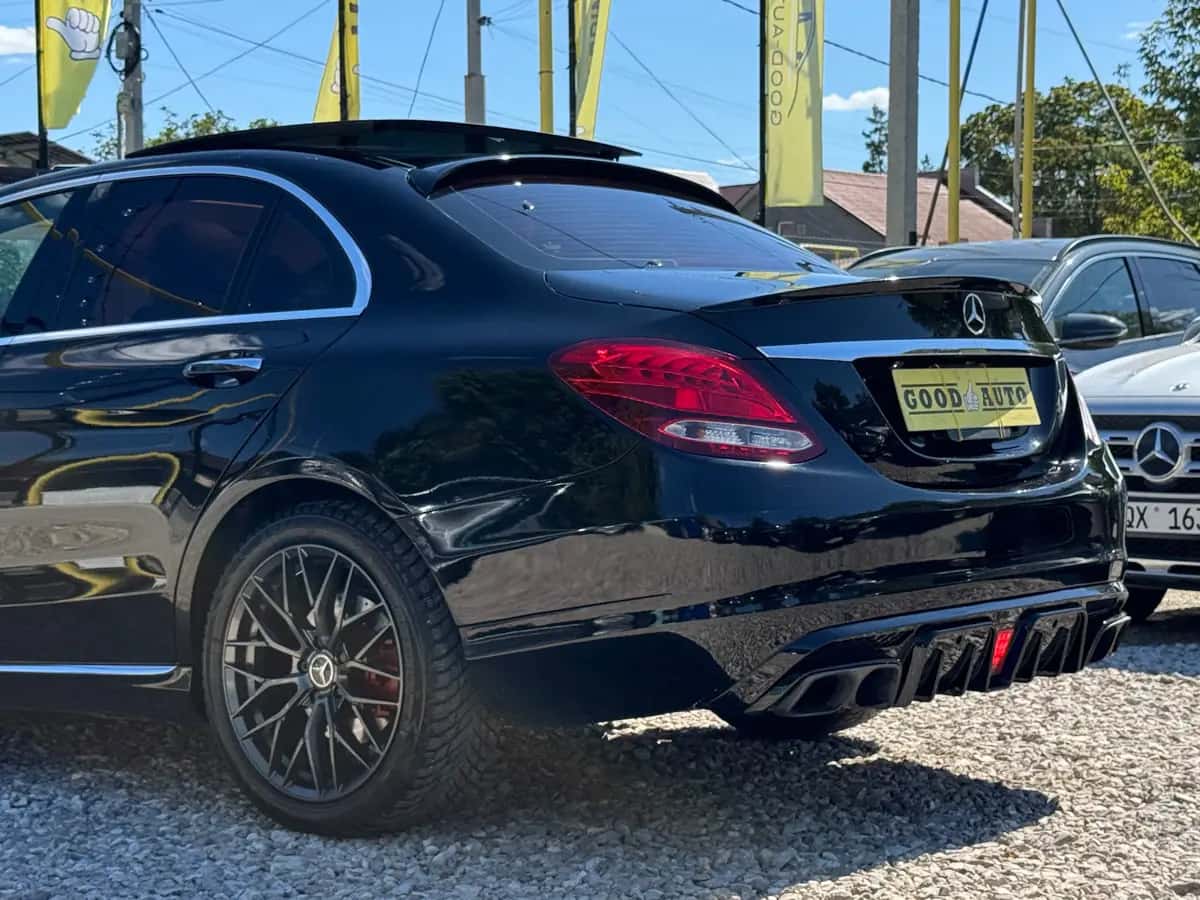Mercedes C-Class - фото 7