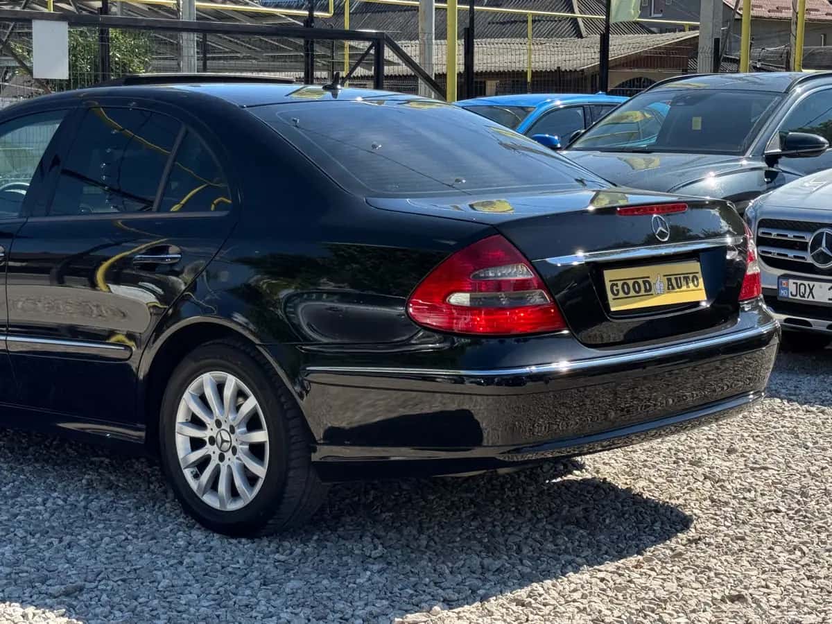 Mercedes E-Class - фото 7