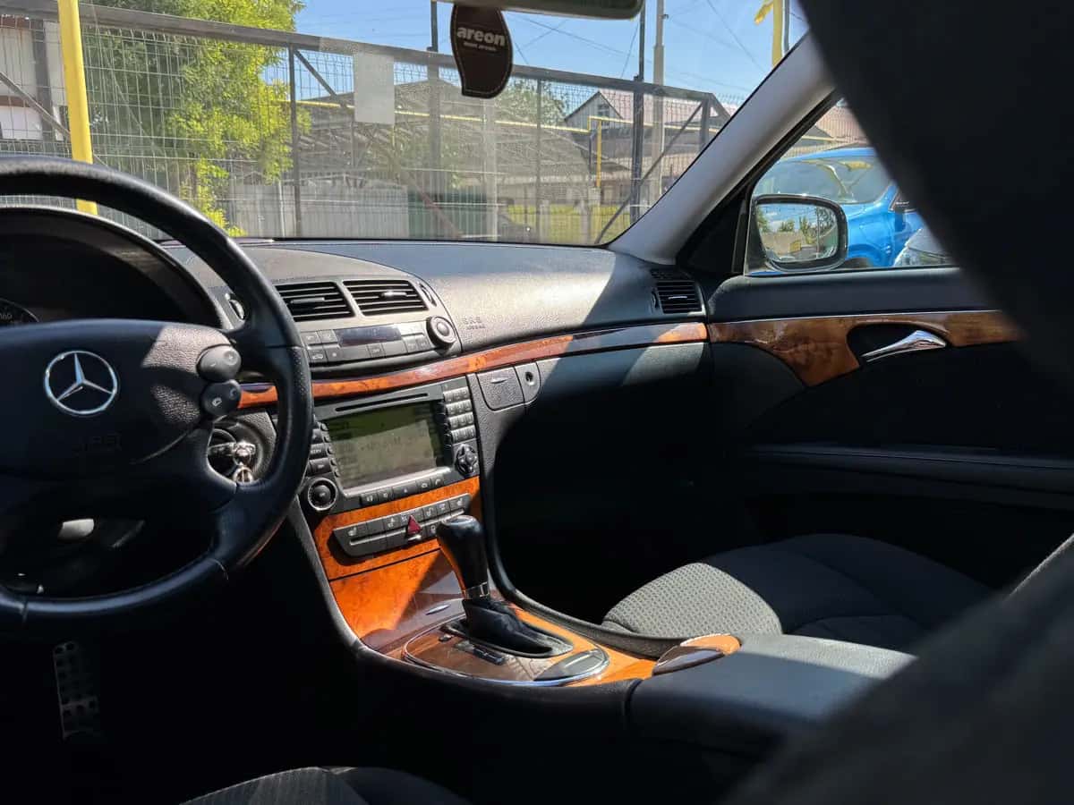Mercedes E-Class - фото 10