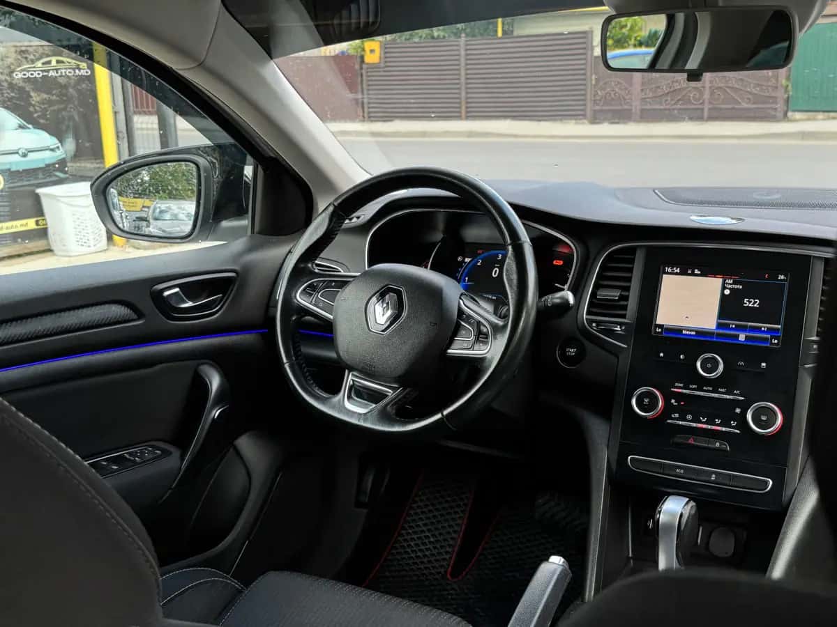 Renault Megane - фото 14