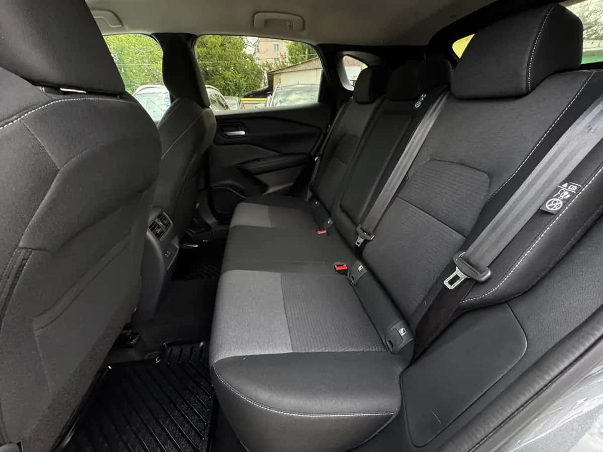 Nissan Qashqai - fotografia 9
