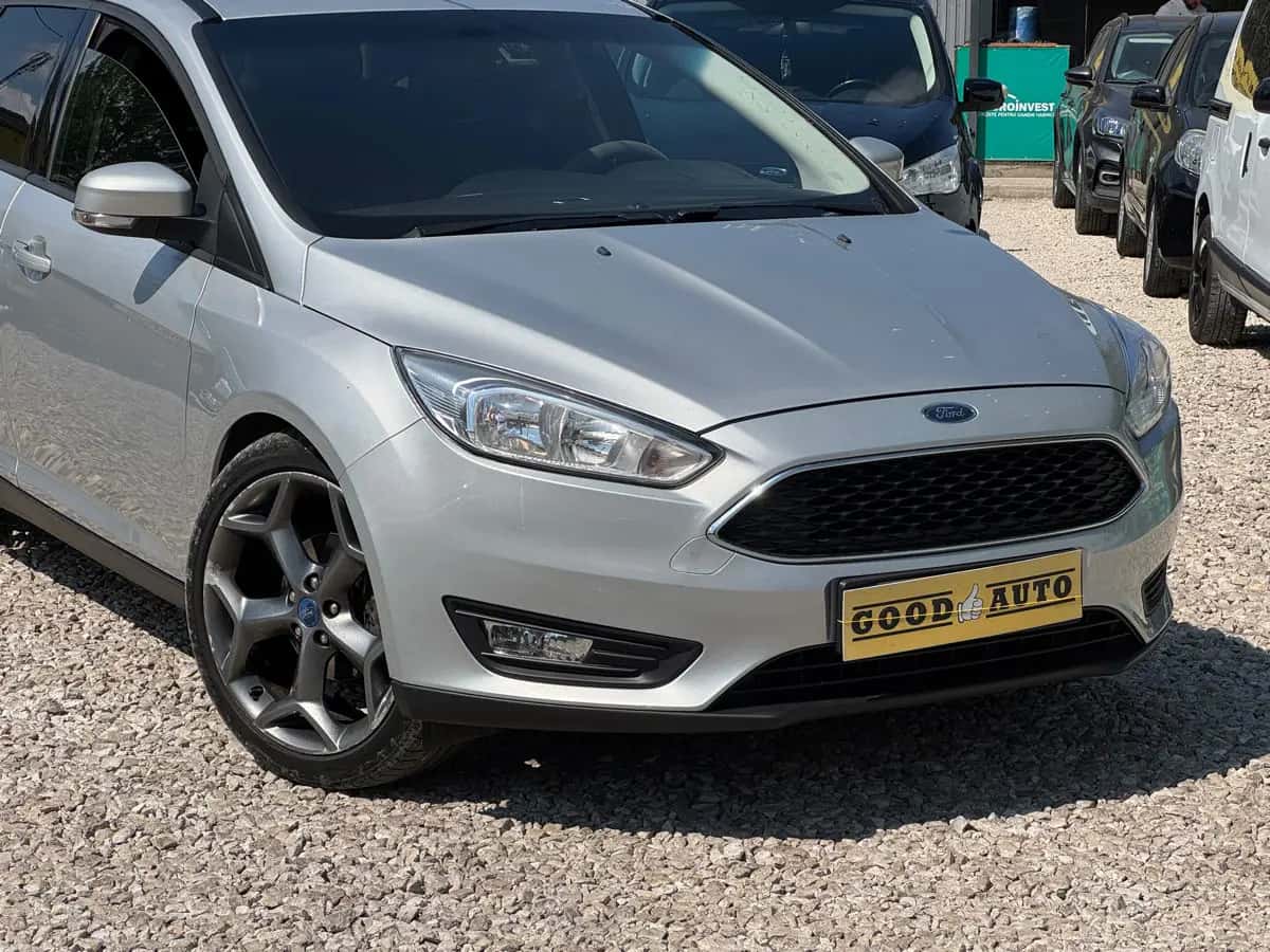 Ford Focus - фото 2