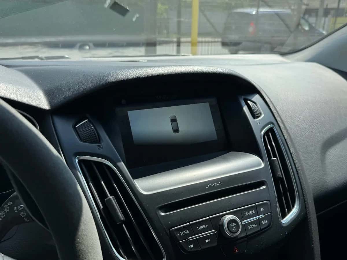 Ford Focus - фото 12
