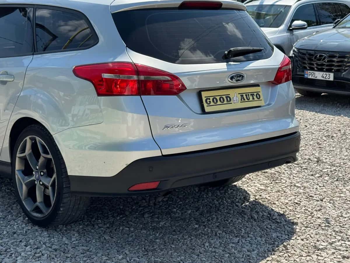 Ford Focus - фото 6