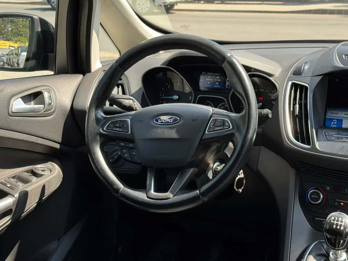 Ford C-Max - fotografia 13