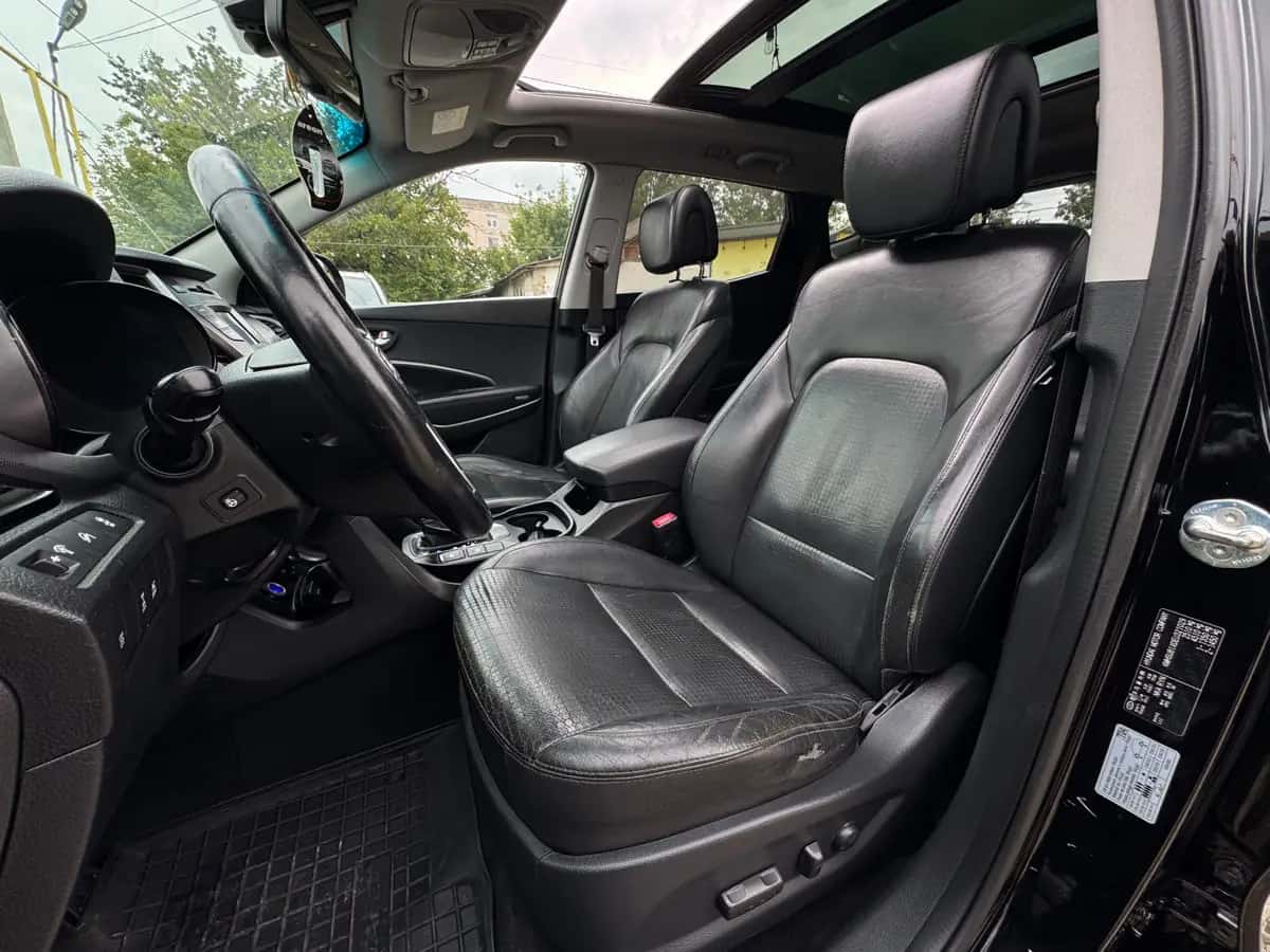 Hyundai Santa FE - fotografia 11
