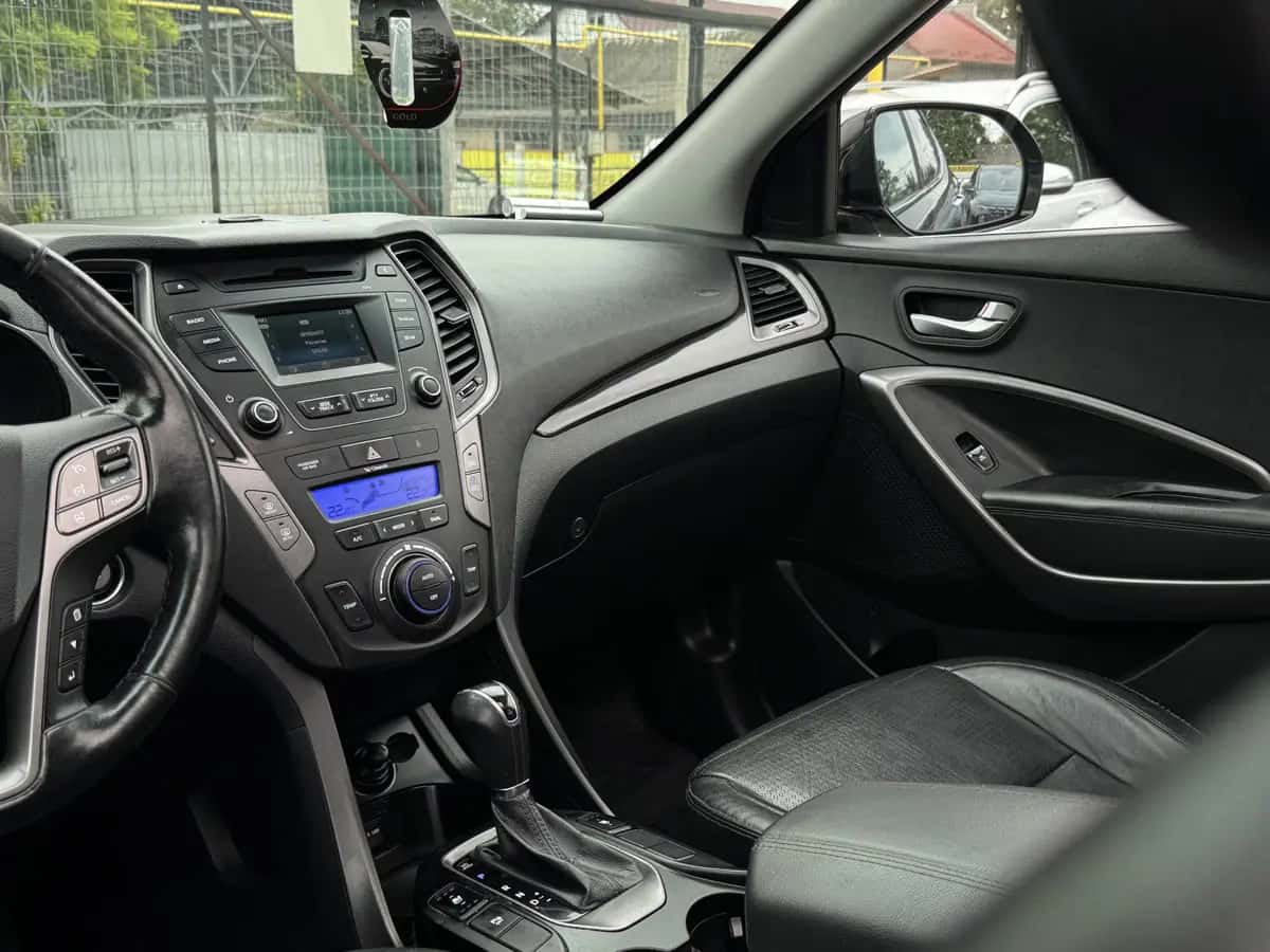 Hyundai Santa FE - fotografia 14