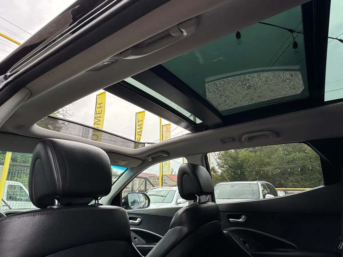 Hyundai Santa FE - fotografia 9