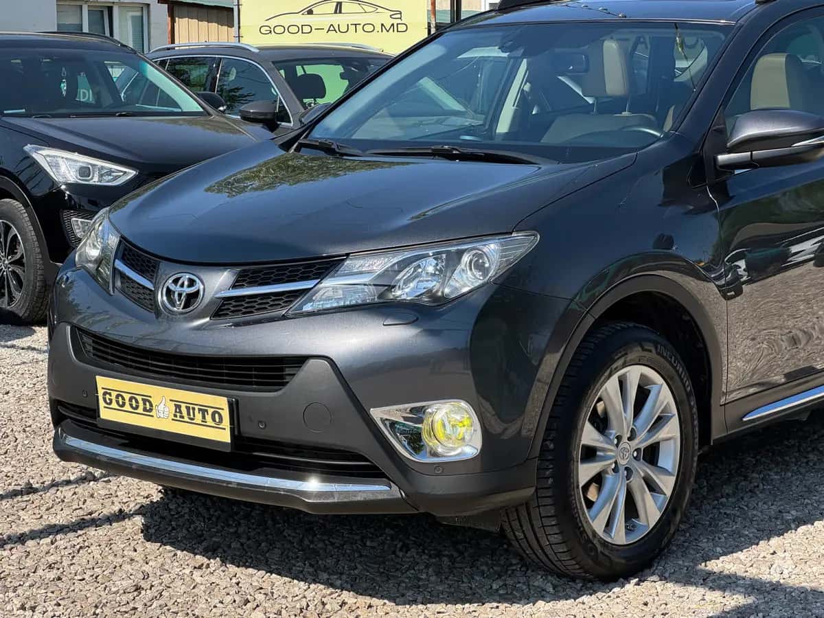 Toyota Rav 4 - fotografia 4