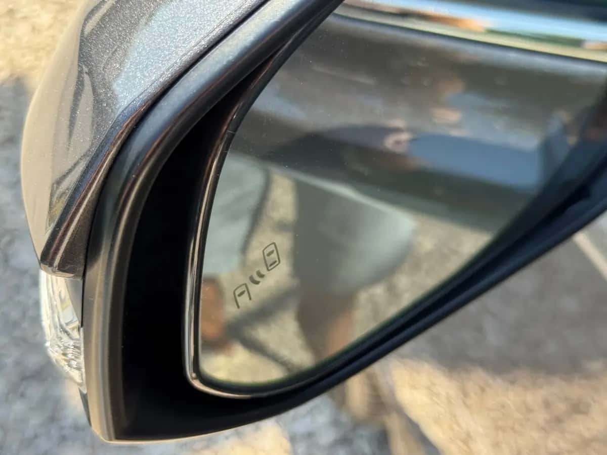 Toyota Rav 4 - fotografia 9