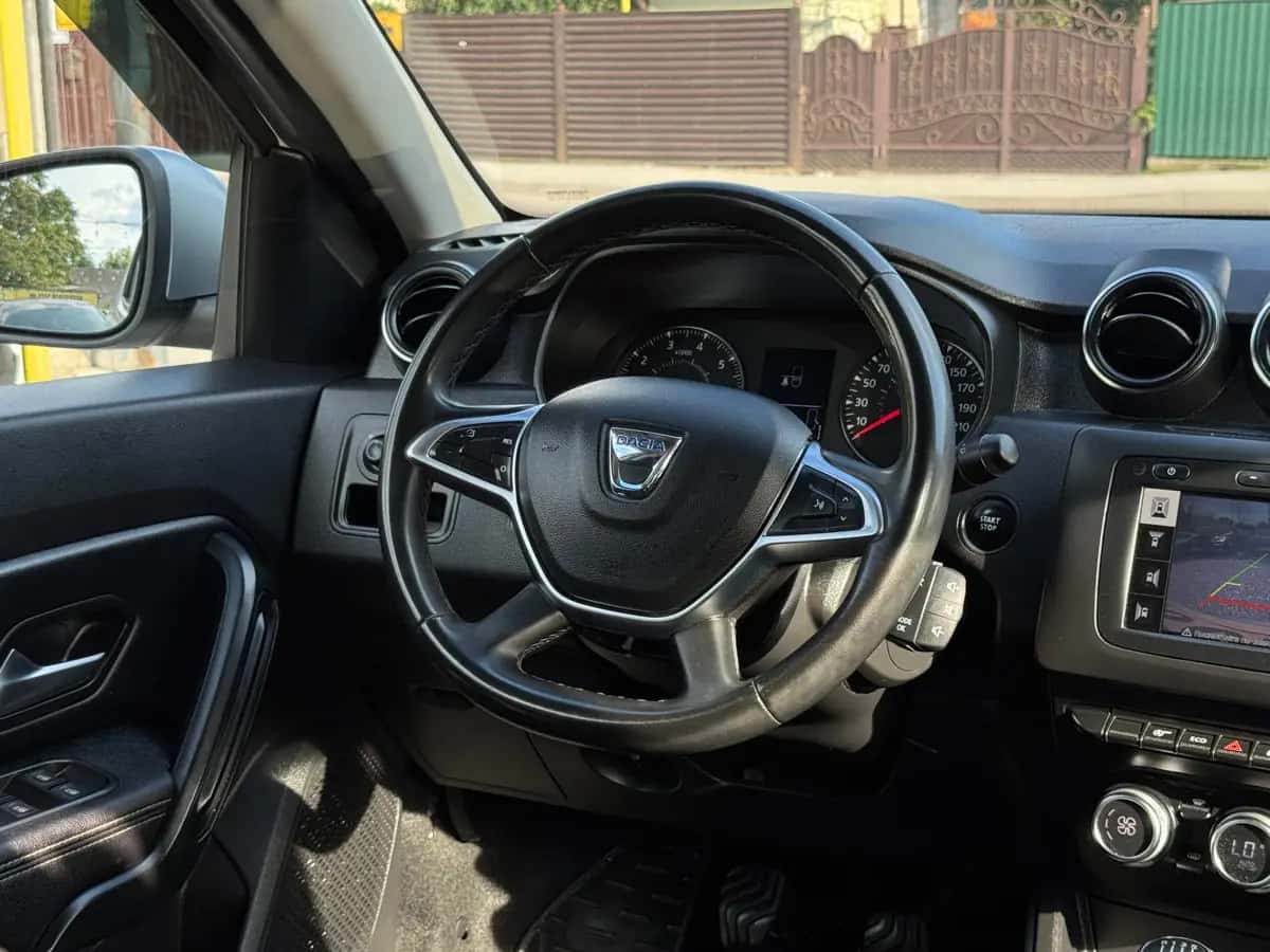 Dacia Duster - fotografia 15