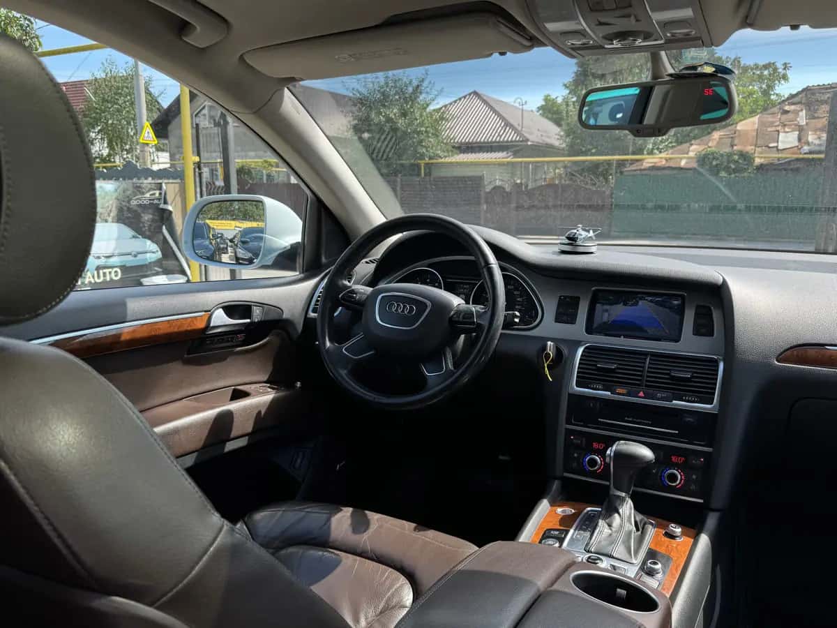Audi Q7 - fotografia 20