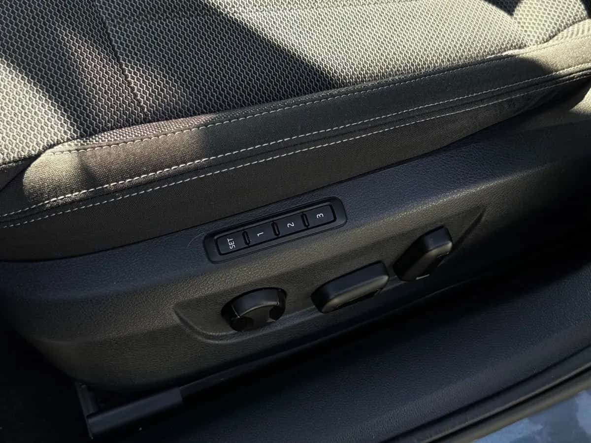 Skoda Superb - fotografia 12