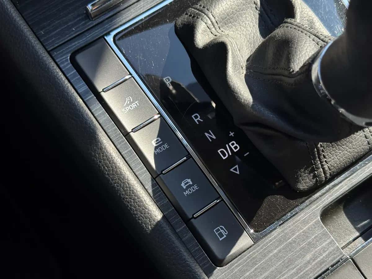 Skoda Superb - fotografia 15