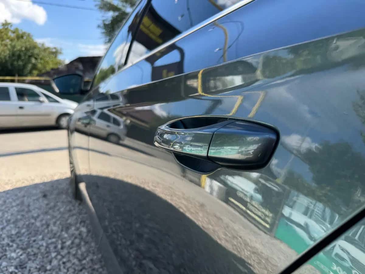 Skoda Superb - fotografia 8