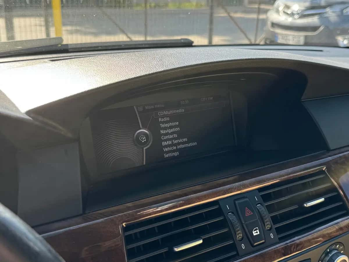 Bmw 5 Series - fotografia 13