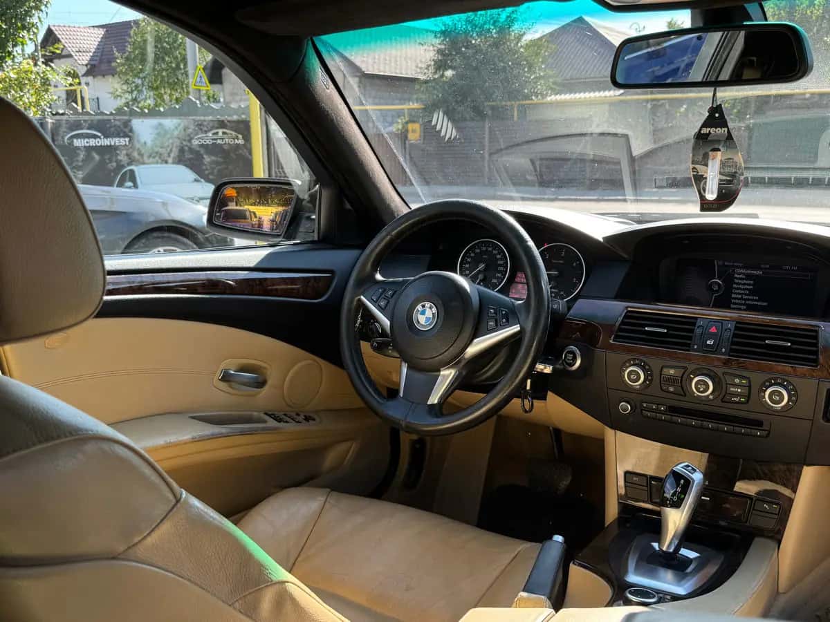 Bmw 5 Series - fotografia 17